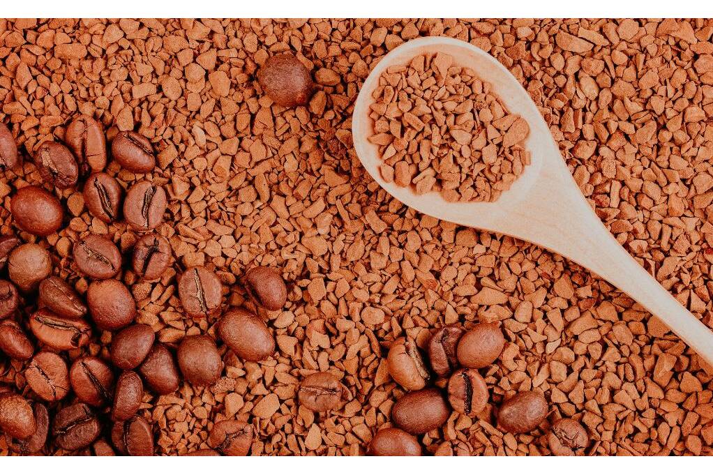 Präzise Grenzstandmessung im Kaffee-Verpackungsprozess mit UWT-Melder Prozesssicher bei variierenden Schüttgütern, ohne Kalibrieraufwand. Vibrationsgrenzschalter Vibranivo VN 4020 mit hoher Flexibilität und zuverlässiger Funktion 