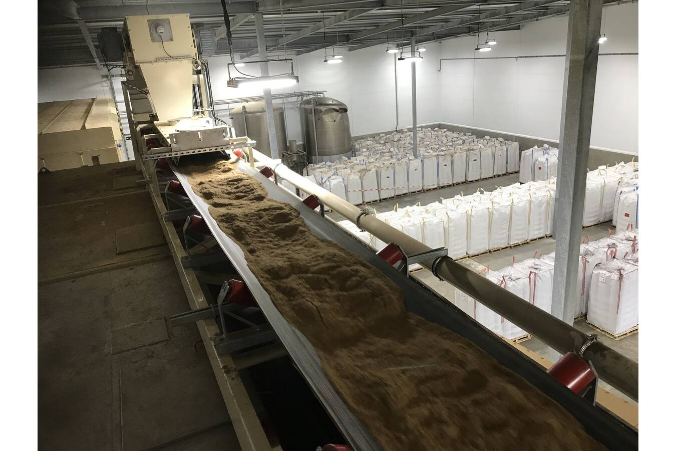 Zuverlässige Förderbänder, speziell für jede Anwendung entwickelt Zuverlässiger Gurttransport für vielfältige Schüttgutprozesse, in leichter oder schwerer Ausführung je nach Nutzungsintensität und Anwendung.