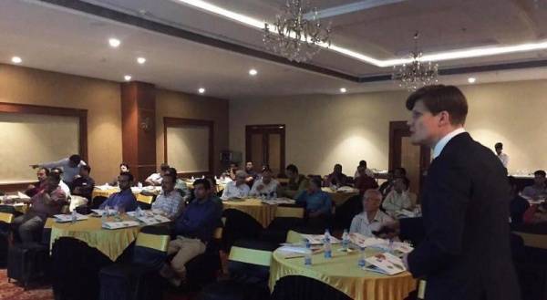 Füllstandsmesstechnik im Fokus Praxisbezogenes Seminar in Indien 